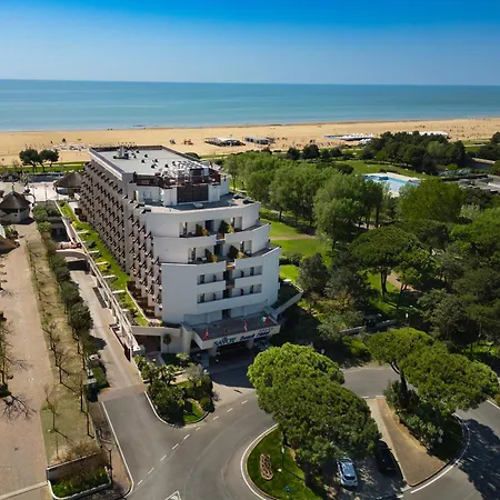 Savoy Beach Hotel & Thermal Spa-3